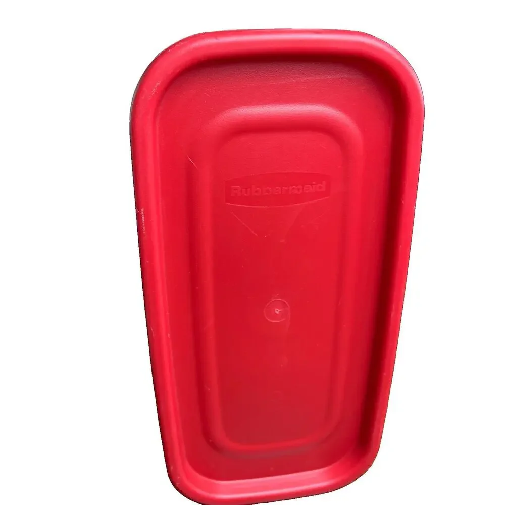 Rubbermaid 7N04 Red 21.1 Cup 5L Dry Food Storage Container with Lid Vintage